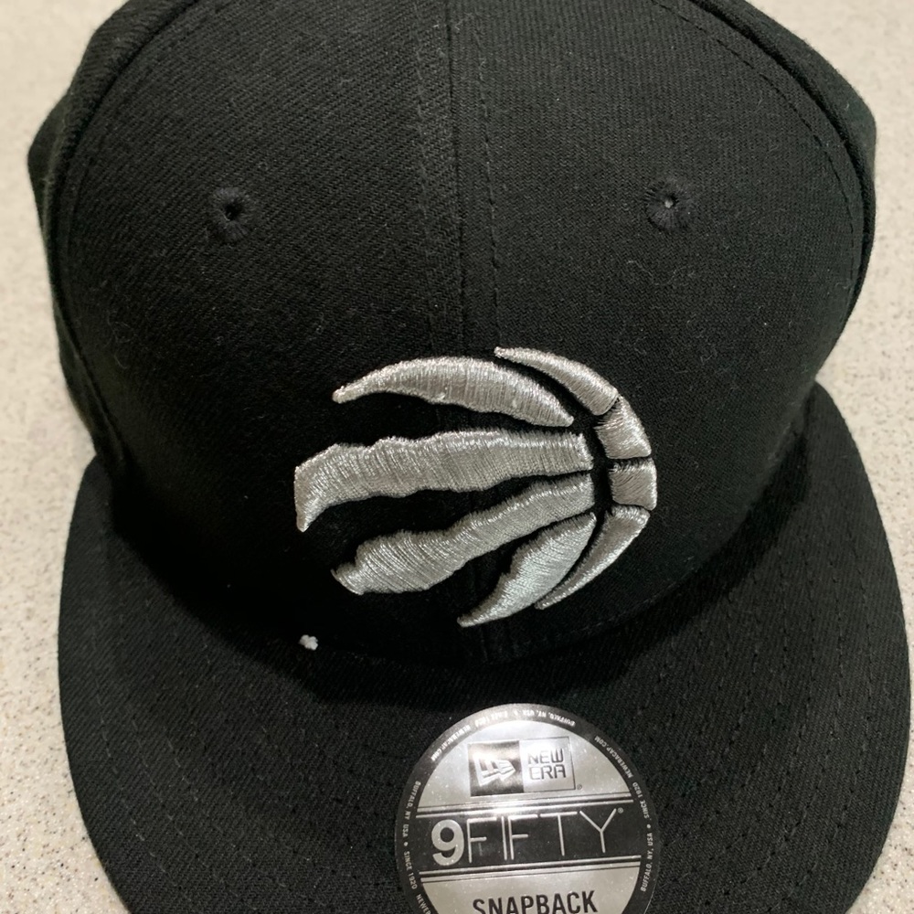 Hat - Picture 3 of 5